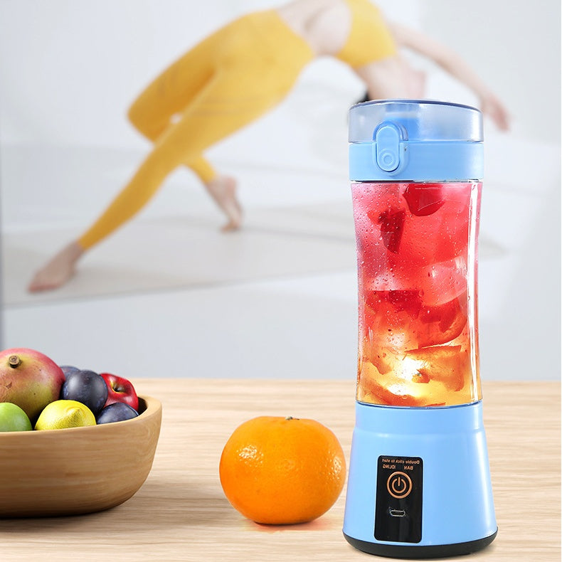 Portable Electric Fruit Juicer – USB Rechargeable Mini Blender